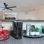 Modern Oasis For Family Escape !
