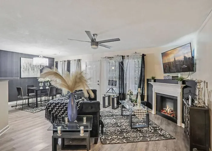 Modern Oasis For Family Escape !
